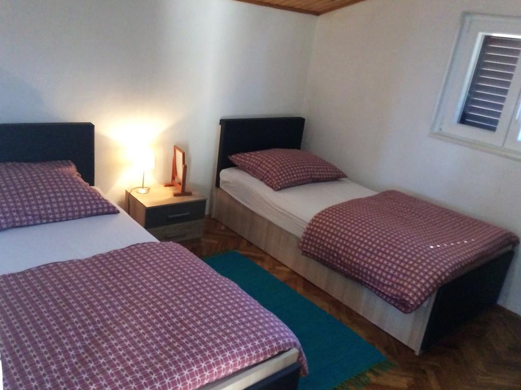 Apartments Lilly Zaboric Esterno foto