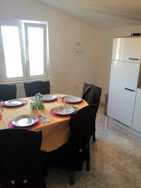 Apartments Lilly Zaboric Esterno foto
